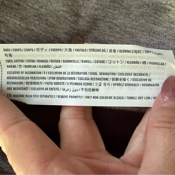 Hollister Ombre Curved Hem T-Shirt - Picture 5 of 5